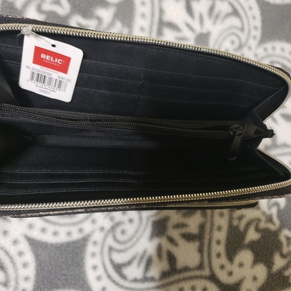 Relic Brand - Picture 3 of 4